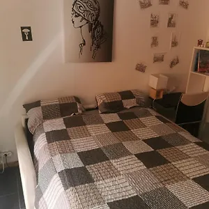 https://chambre-chez-lhabitant-room-in-the-owners-apartment.fr-provencehotel.com